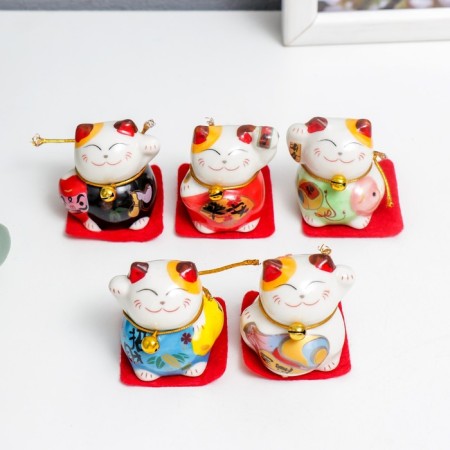Souvenir Ceramics "Mani-Neko with accessories" 4.5x3.8x4.6 cm set 5 pcs