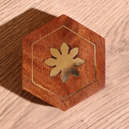 Casket "Sun" 6.5x7.5x4 cm, tree shisham-3