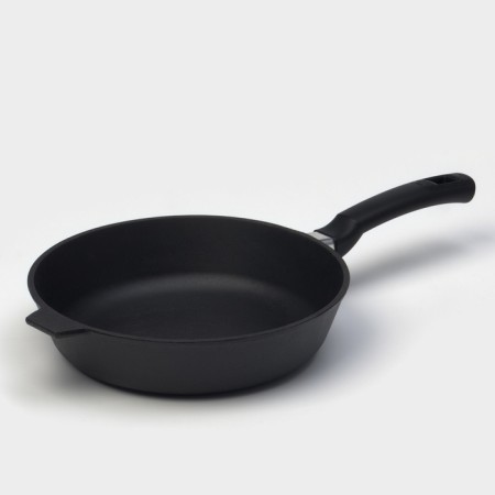 Slim cast cast iron magma, d = 26 cm, h = 6 cm, plastic handle