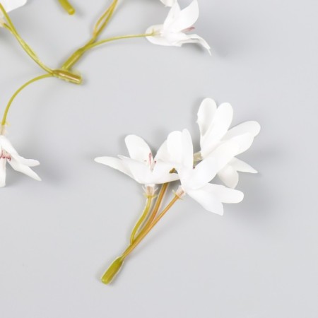 Flowers for decorating "Lilenik" white 8.5 cm-1