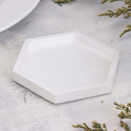 Summary "hexagonal. Marble" from gypsum, 9.7x1.3x1cm, white mother of pearl-1