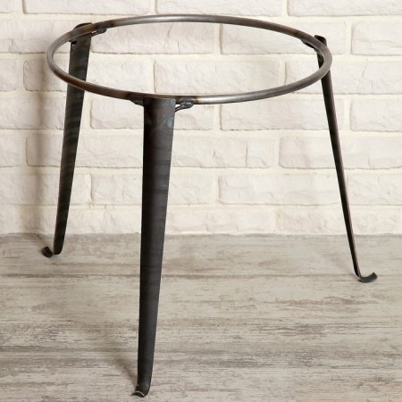 A tripod for cauldron 15 l, diameter 452 mm, 20 x 48 x 48 cm