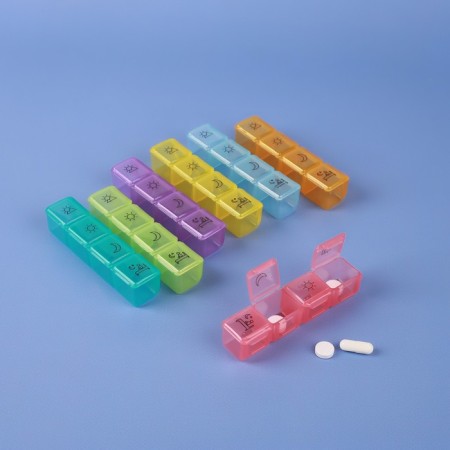 Air man, 9.7 × 2.7 × 1.7 cm, 4 sections, color mix-1