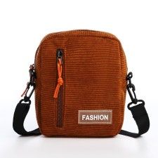 Youth bag with zipper, external pocket, brown color