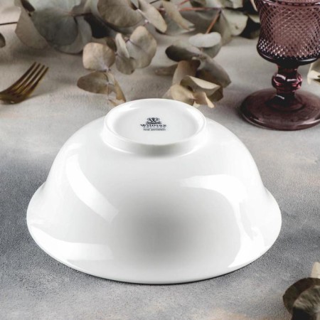 Porcelain salad Wilmax, 1.35 l, d = 20.5 cm, white color-1