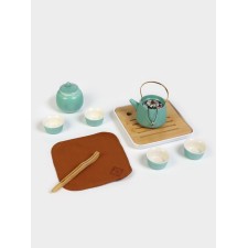 A set for the tea ceremony of 9 items, 4 people, a cup of 40 ml, a kettle of 200 ml, in a box