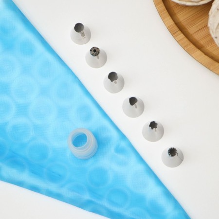 Set of confectionery share "Host", 8 objects: 6 nozzles, adapter, confectionery bag 27 × 15 cm, color mix-9
