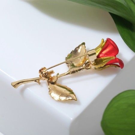 Brooch "Rose", red-green color in gold-2