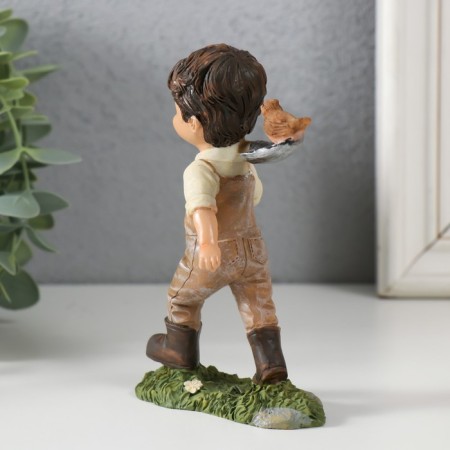 Souvenir Polystone "A boy with birds on a shovel" 10x4.5x12.5 cm-3