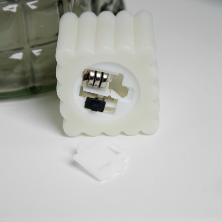 LED figure "Cub" 5x5 cm, batteries AG13x3 (included), glow warm white-2