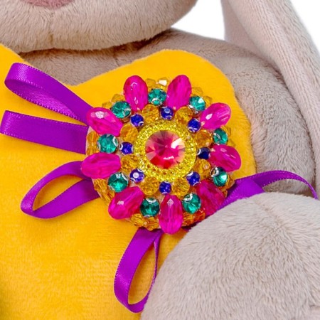 Soft toy "Bunny mi with a heart with a brooch", 18 cm-2