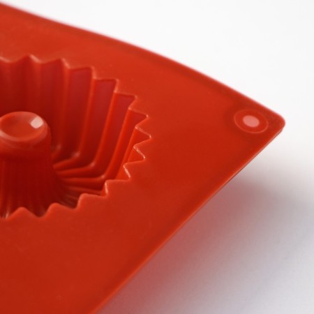 Baking uniform “Cupcake”, silicone, 29 × 17 × 2 cm, 8 cells (5.8 × 2 cm), brown color-4