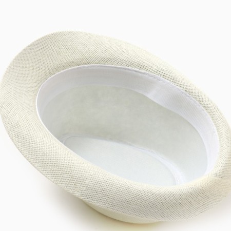 Male hat Minaku, dairy color, rn 58-3