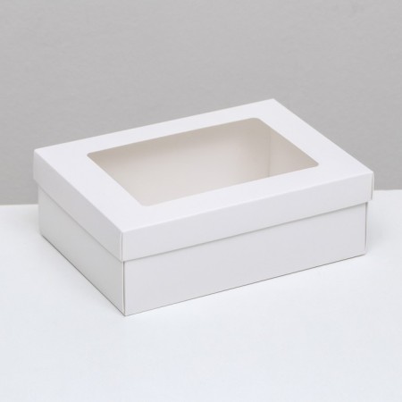 Folding box "white", with a window 21 x 15 x 7 cm