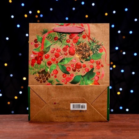 Gift package "New Year's mountain ash" 26 x 32 x 12 cm-1