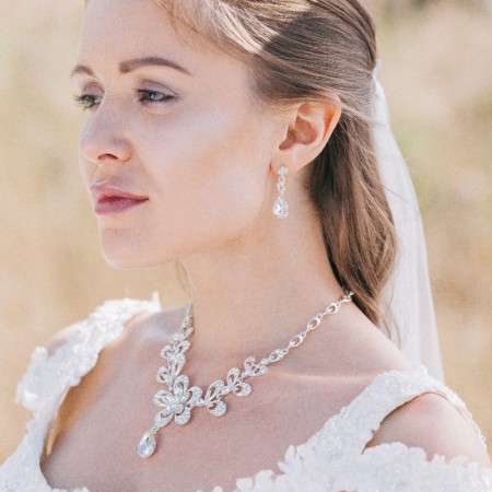 Set 2 objects: earrings, necklace "Slag Empress" flower, white color in silver, 45 cm-5
