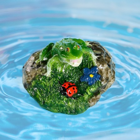 Garden figure "Frog on the stone" 11x10x7cm-2