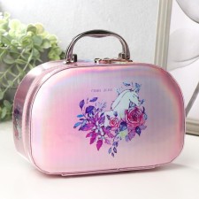 Casket to the leatherette for cosmetics 