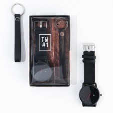 Set: Watch of wristwood and keychain 