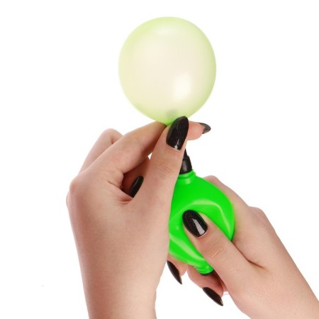 Water bombs “Bit the target”, 200 pcs., With a pump and a nozzle, the color of mix-3