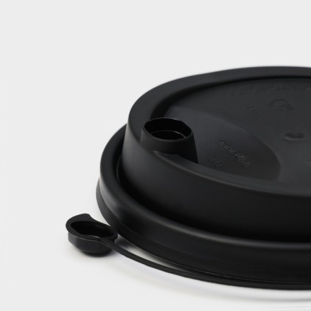 A plastic disposable lid for a glass, with a valve, a pet, d = 9 cm, the color is black, 50 pcs/un-4