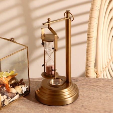 Sanding clock with the "Hanin" compass of brass