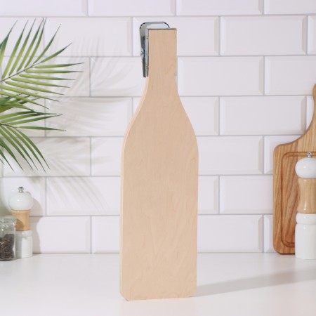Pisneum cutting board with a clip-2