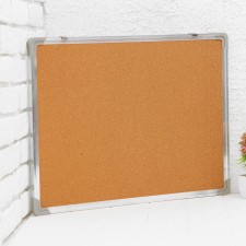 The board is bilateral, cork and magnetic marker, 60 × 45 cm
