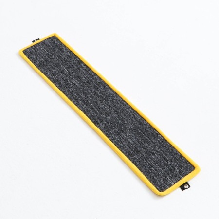 The clawtete is large, with impregnation, 67 x 14 cm, carpet, mix-6