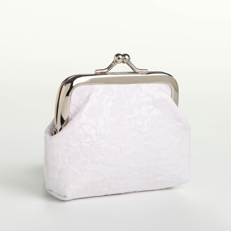 Women's wallet on the farmar, white color