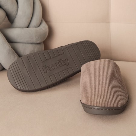 Male sizes 40-41, brown sizes-7