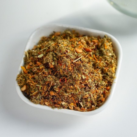 Berry and grassy tea "honey": linden flowers, rose hips, raspberry sheet, flower pollen, propolis, calendula flowers, 50 g.-1