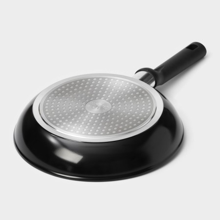 Pan Magistro Warrior, D = 24 cm, h = 4.7 cm, Soft-Touch pen, anti-stick coating, induction-5