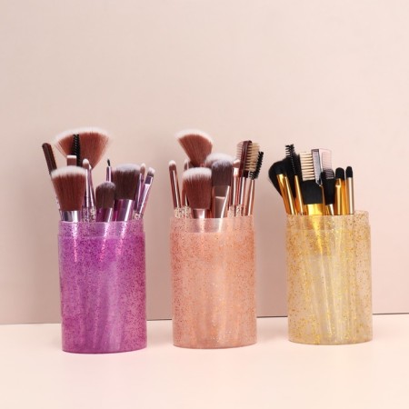 A set of makeup brushes, 12 objects, case, color mix-8