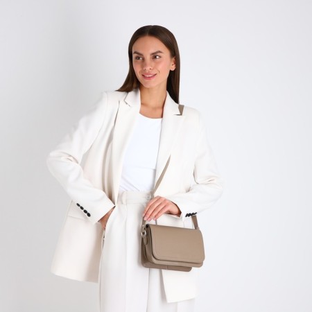 Bag Medvedkovo on a magnet, a long belt, beige color-5