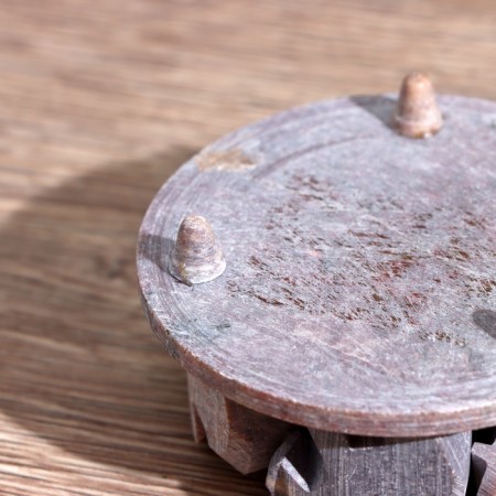 Boar stand "Elephants" stone 8x8x3 cm-4
