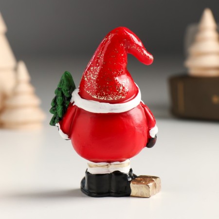 Suvenir Polystone "Santa Claus in a red cap with a Christmas tree/gift" mix 5x3.8x8.2 cm-3