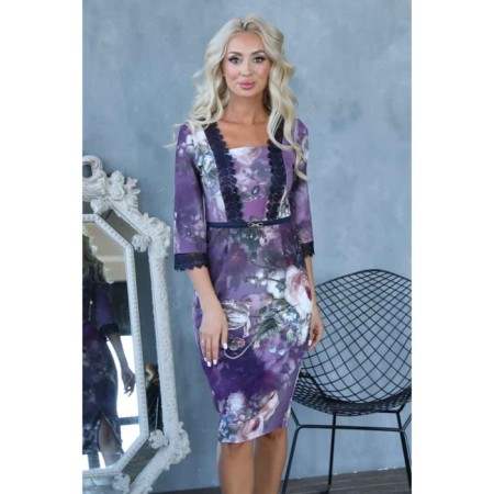 Women's dress, size 42-9