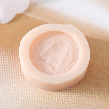 Mold Silicon Coin "For good luck" 3.1x3.1x1 cm-2
