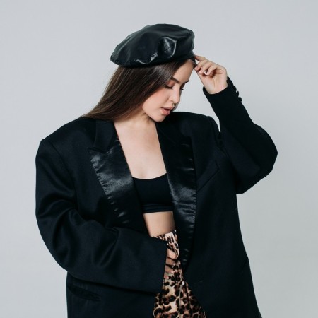 Leather beret, black color, rr 56cm-7