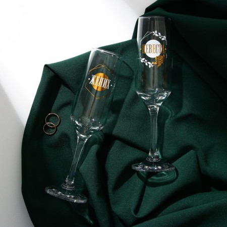 A set of champagne glasses “Bride and Bride”, 2 pieces, 200 ml, type of drawing: Decol-2