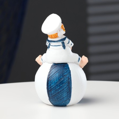 Фигурка мальчик-моряк на шаре 12см-3