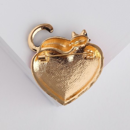 Brooch "Cat Martovsky", the color is red-black in gold-2