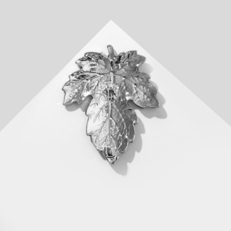 Brooch "Leaf" spotted, colored in silver-1