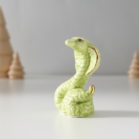 Souvenir Ceramics "Green Cobra" with gold 3x5x7.5 cm-1
