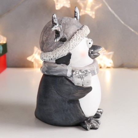Polystone souvenir "Penguin in a scarf and cap with horns, with a gift" Mix 15.5x13x9 cm-1