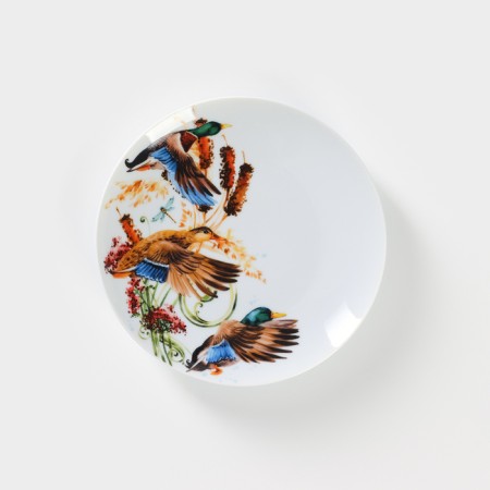 Porcelain plate "Hunting season", D = 17.5 cm, MIX drawing-1