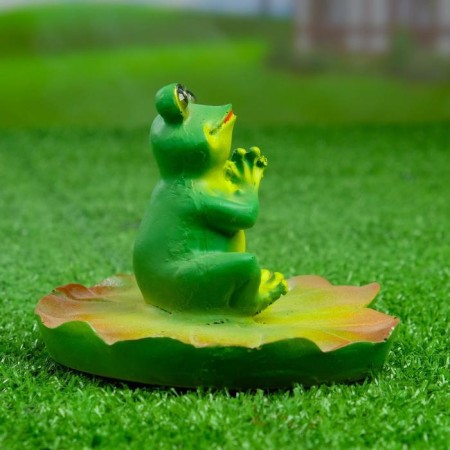 Garden figure "Frog is clapping" 15x10cm-1