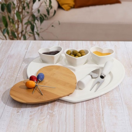 Ceramic dish for serving "Estete. Heart ”, 8 objects: 3 saucers 8 × 6 × 4 cm, 3 skewers, knife, fork, white color-1