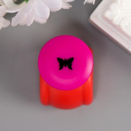 The hook -shaped button "Butterfly" d = 1 cm 4.3x4x3 cm mix-3